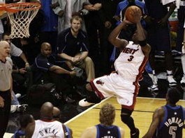 NBA总决赛高清回放，重温经典瞬间，感受赛场激情