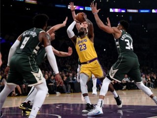 31岁的詹姆斯与总冠军，巅峰之上的孤胆英雄