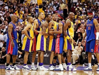 12年湖人F4豪华战舰，为何在季后赛折戟沉沙？