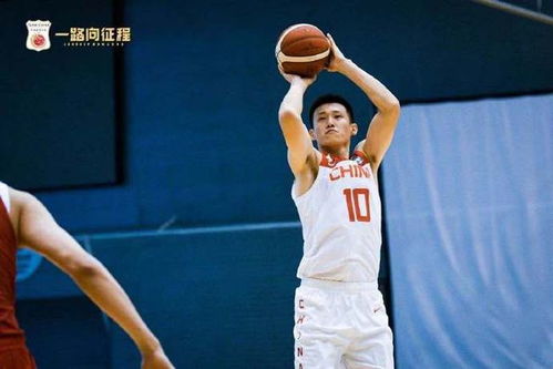 中国男篮18人名单出炉，新老交替，剑指未来