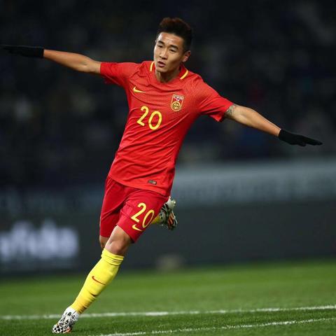 国足为何总缺席世界杯？从12强赛到归化潮，我们离世界杯到底有多远
