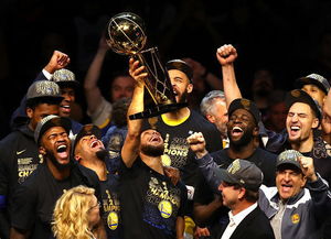 2016年NBA总冠军比分，骑士4-3逆转勇士，73胜神话的终结