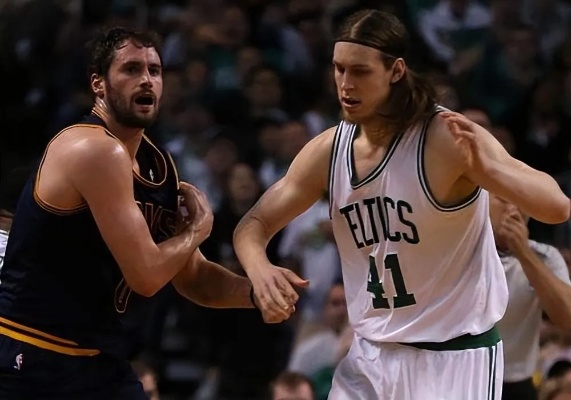 奥利尼克的伤人史,NBA赛场上的争议之手 奥利尼克的伤人史,NBA赛场上的争议之手