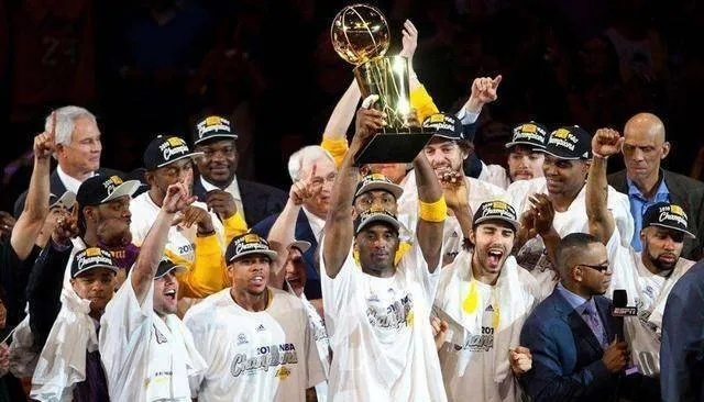 洛城铁血,2010年NBA季后赛湖人VS爵士G3,一场淬炼冠军之魂的攻防史诗 洛城铁血,2010年NBA季后赛湖人VS爵士G3,一场淬炼冠军之魂的攻防史诗