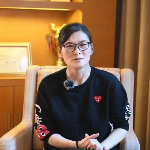 绿茵场上的玫瑰，全球职业女足现状与数量探析